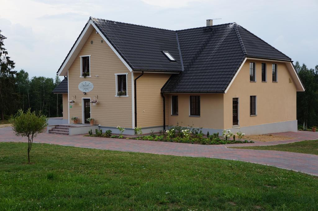 Poeoeni Tavern & Guesthouse Misso Exterior photo